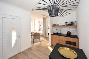 Cozy studio in the city center with free parking